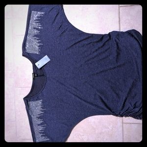 Stunning Woman's Blue tunic NWT embellished sleev